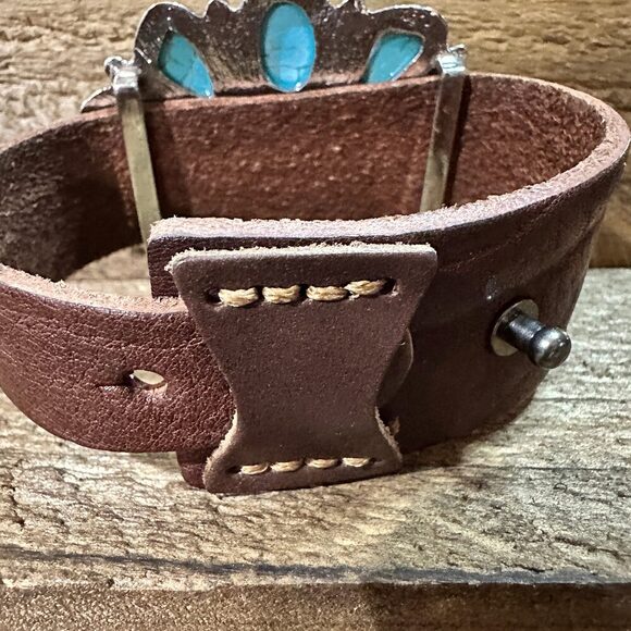 Brown Leather Bracelet with Large Blue Turquoise Blossom Design - Picture 7 of 10